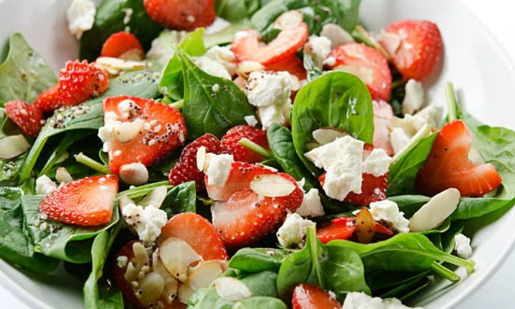 Strawberry and Spinach Salad