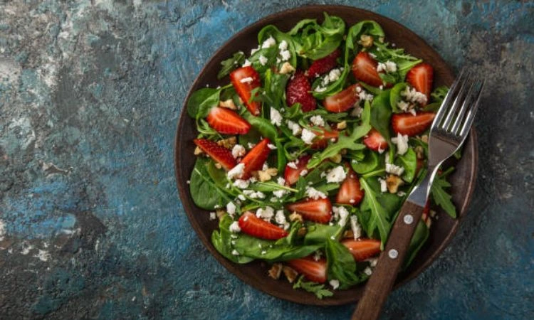 Strawberry Spinach Salad