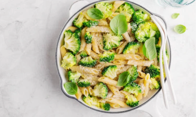 Cheesy Broccoli Pasta