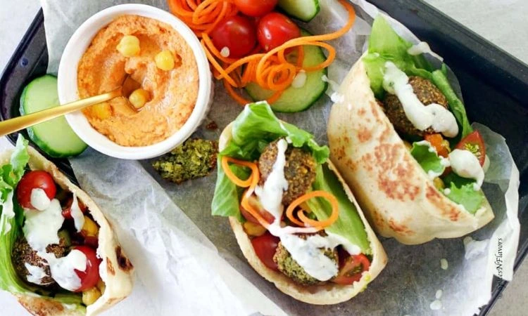 Hummus and Veggie Pita Pockets