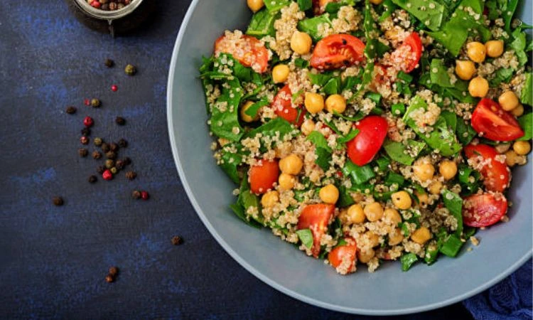 Chickpea and Spinach Salad