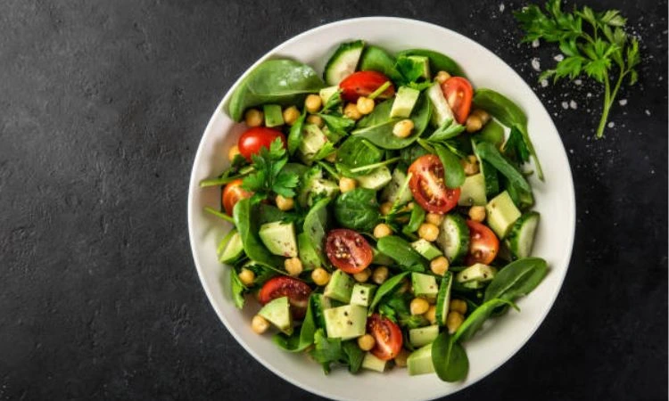 Avocado and Spinach Salad