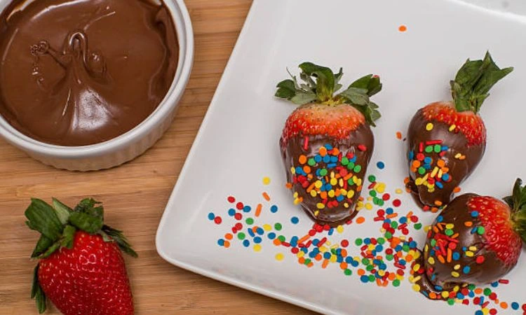 Chocolate-Dipped Fruits