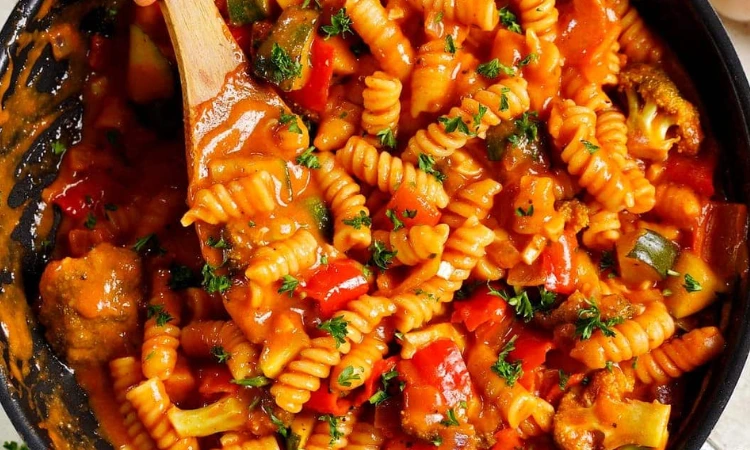 Vegetable Pasta with Tomato Sauce